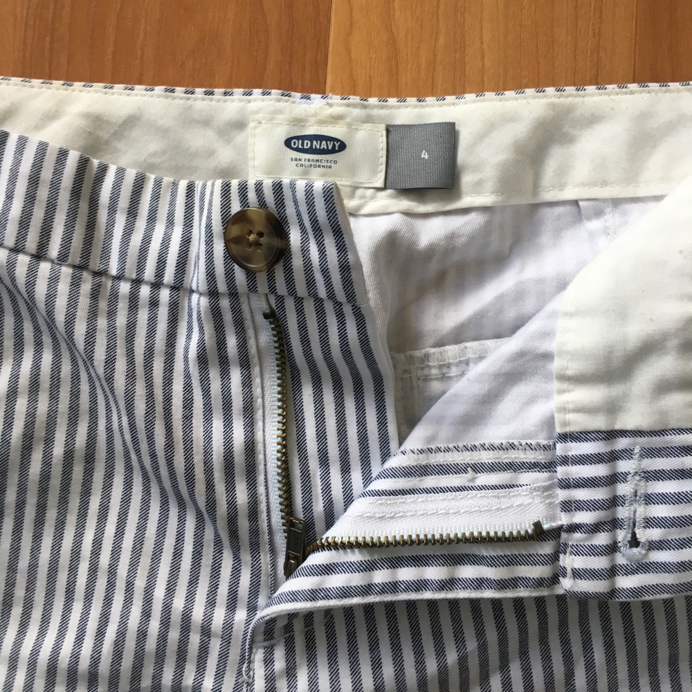 Old navy blue stripped shorts